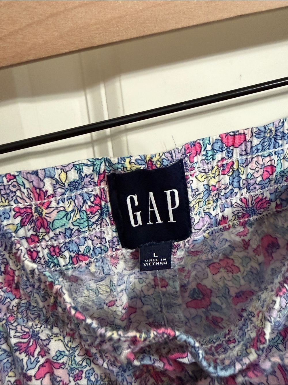 Like new Gap size L Women's floral lounge/sleep pants. Purple and pink. Cotton - Picture 4 of 9
